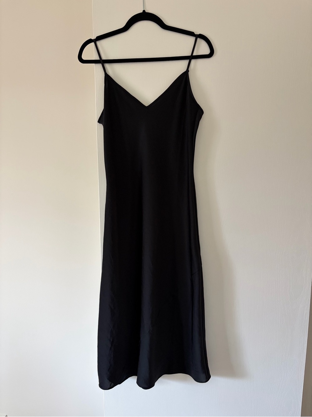 Aritzia Wilfred Only Slip Dress